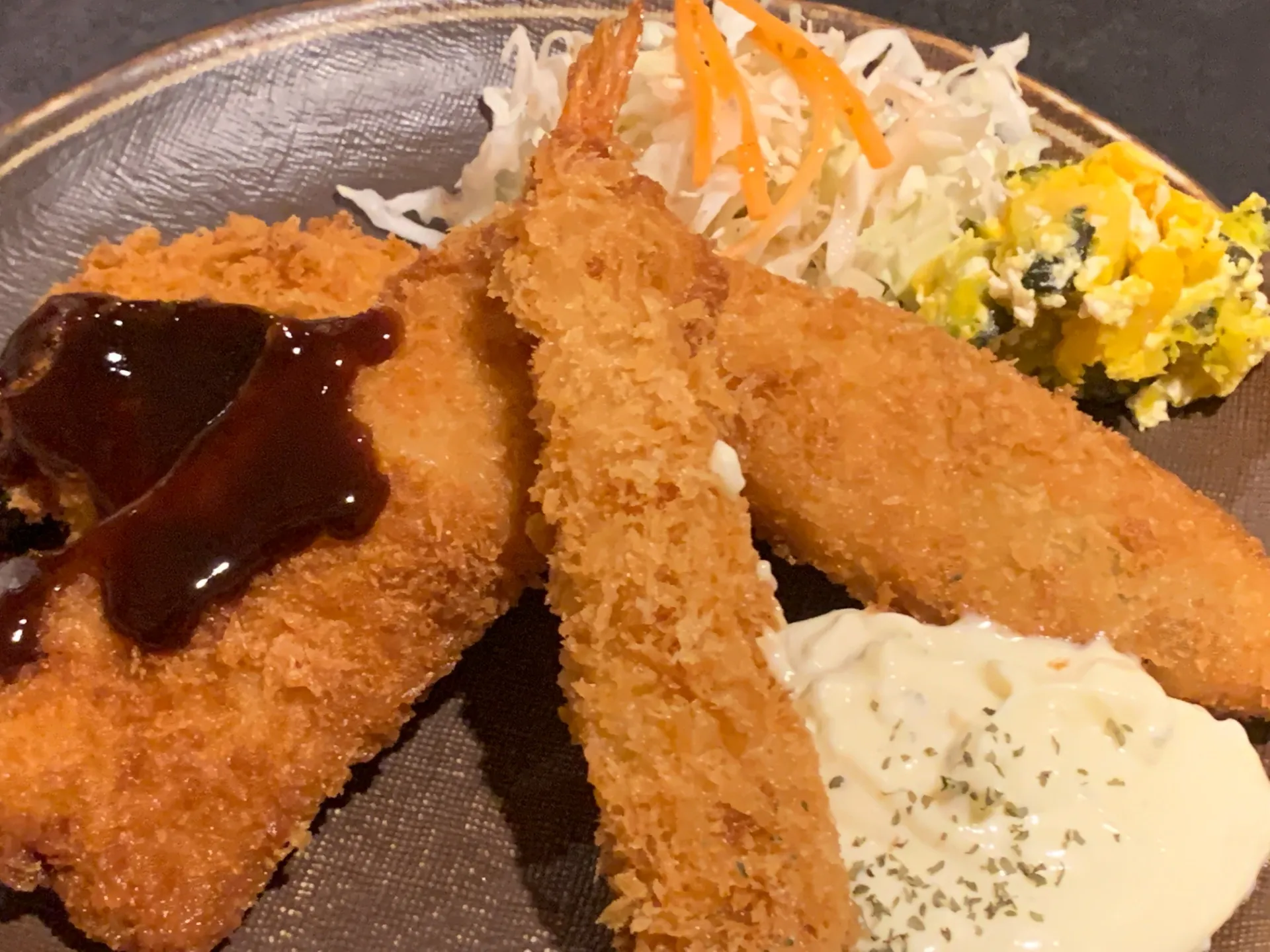 ミックスフライ定食